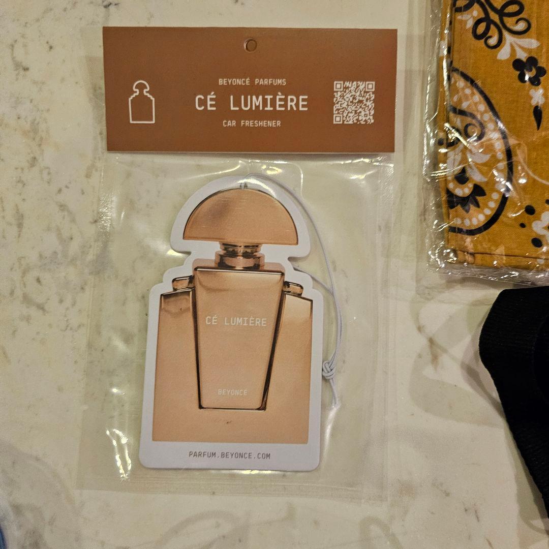 ビヨンセ COWBOY CARTER TOUR VIP限定グッズ＋Tシャツ3枚付