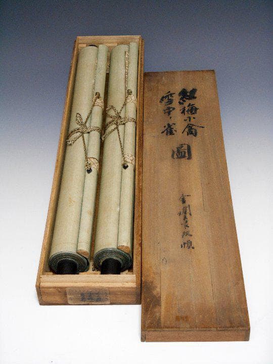 絹本双幅 酒井抱一 「紅梅小禽雪中雀図二幅対」三つ葉葵表装 共箱 掛軸 徳川家紋