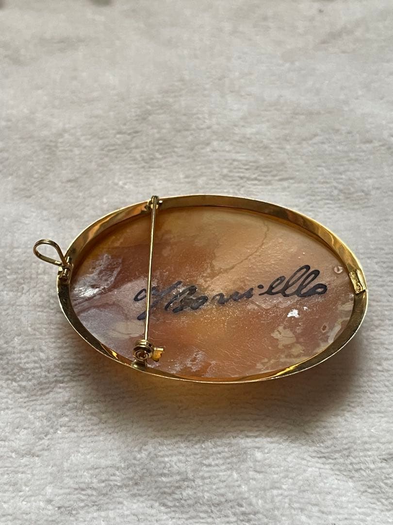 天然シェルカメオ　ブローチ　ペンダントトップ