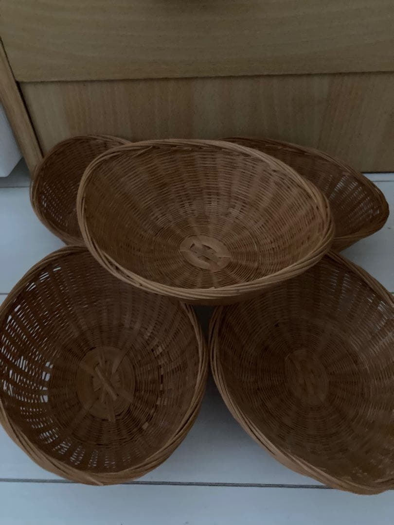 2割お値下げ40年前ブロカント購入ディスプレイラック飾り棚マス目箱柳カゴ5個つき