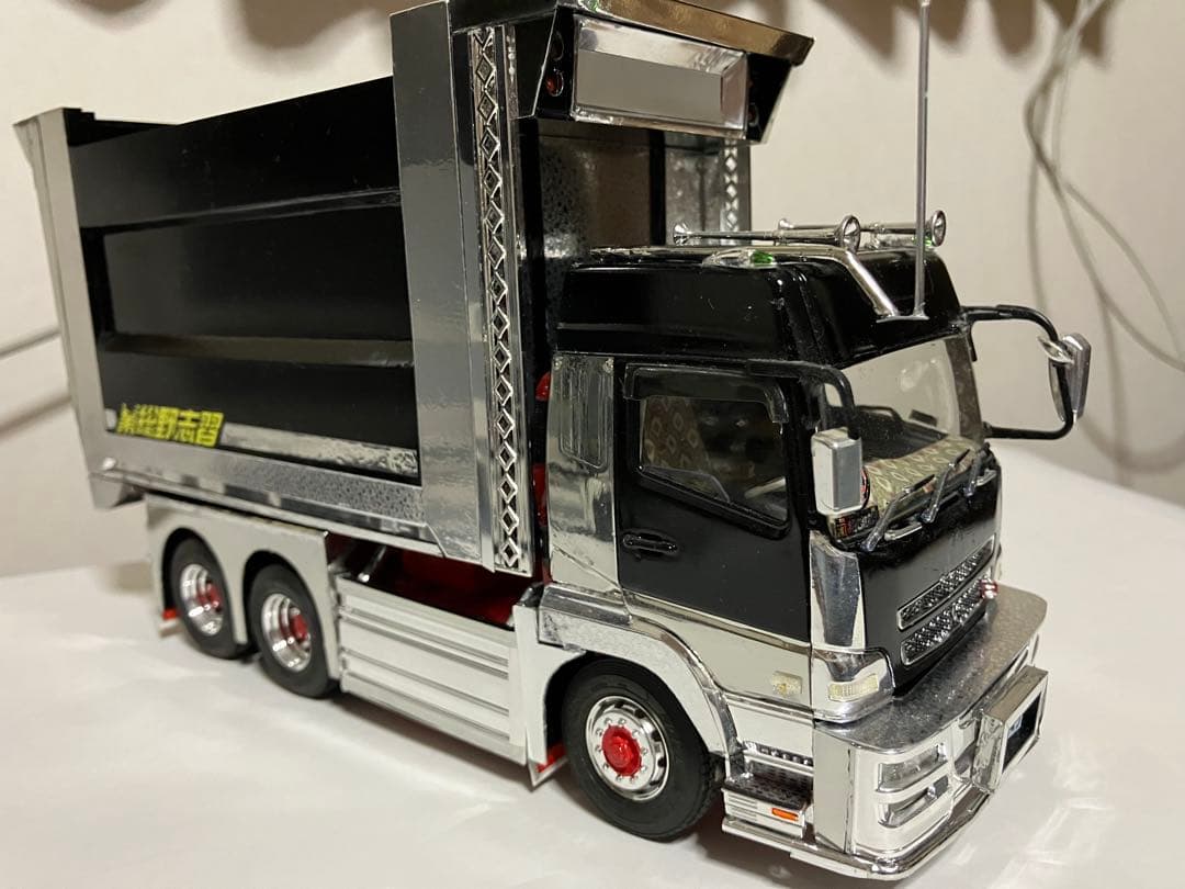 デコトラダンプ、スパグレ、デカ箱ダンプ、プラモデル1／32完成品