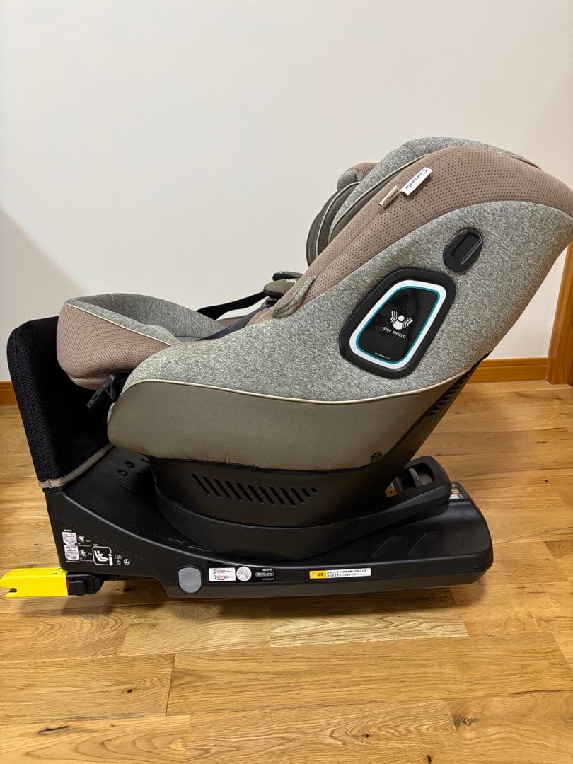 アップリカ　クルリラプラス 360° セーフティー　ISOFIX