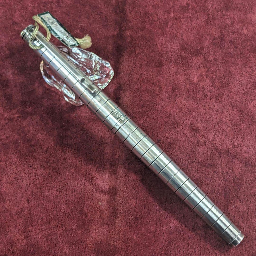 プラチナ18KWG万年筆リビエールⅤ変則格子柄