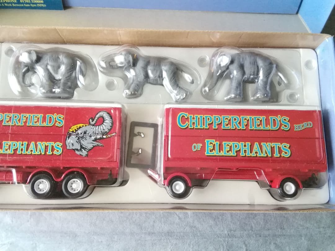 コーギー　Corgi Chipperfields Circus 箱入り　英国