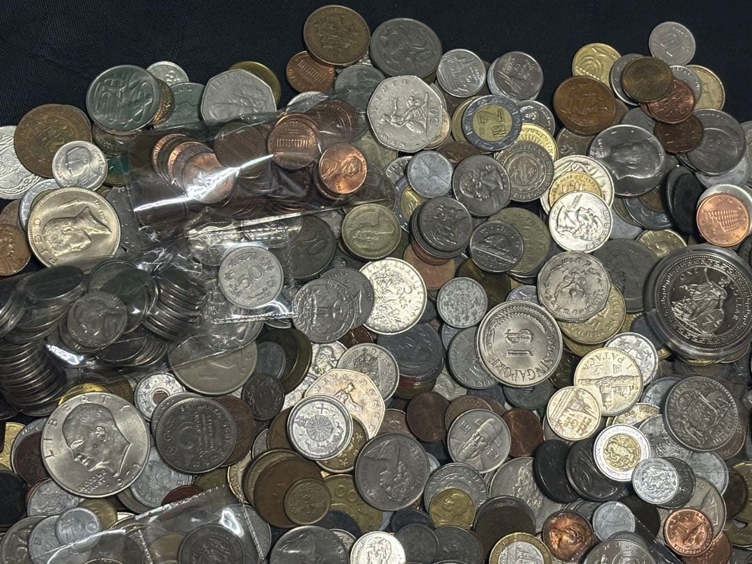 ひ*で様 外国　外国古札　 古銭　銀貨　等　まとめ　約5キロ