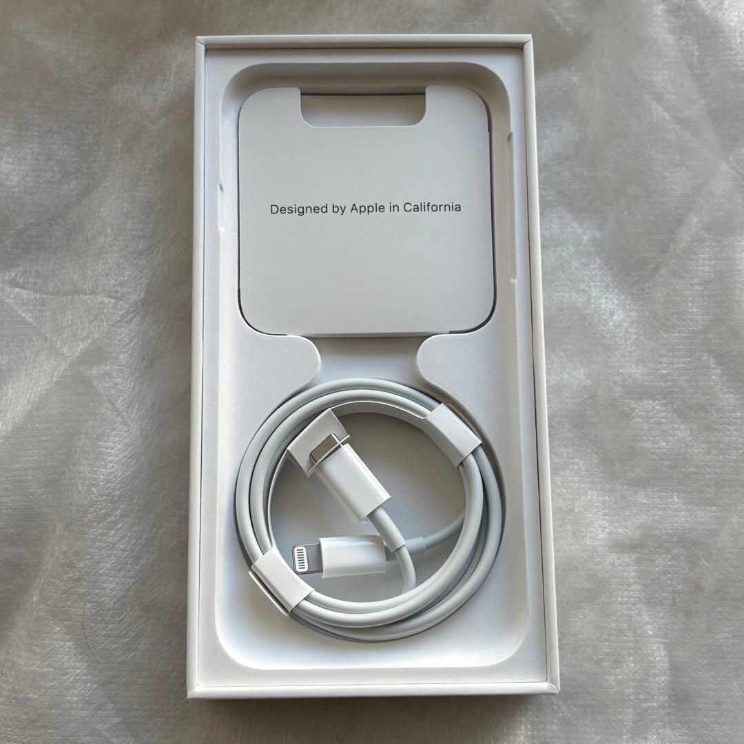 iPhone SE 第3世代 ミッドナイト 128GB 背面割れ