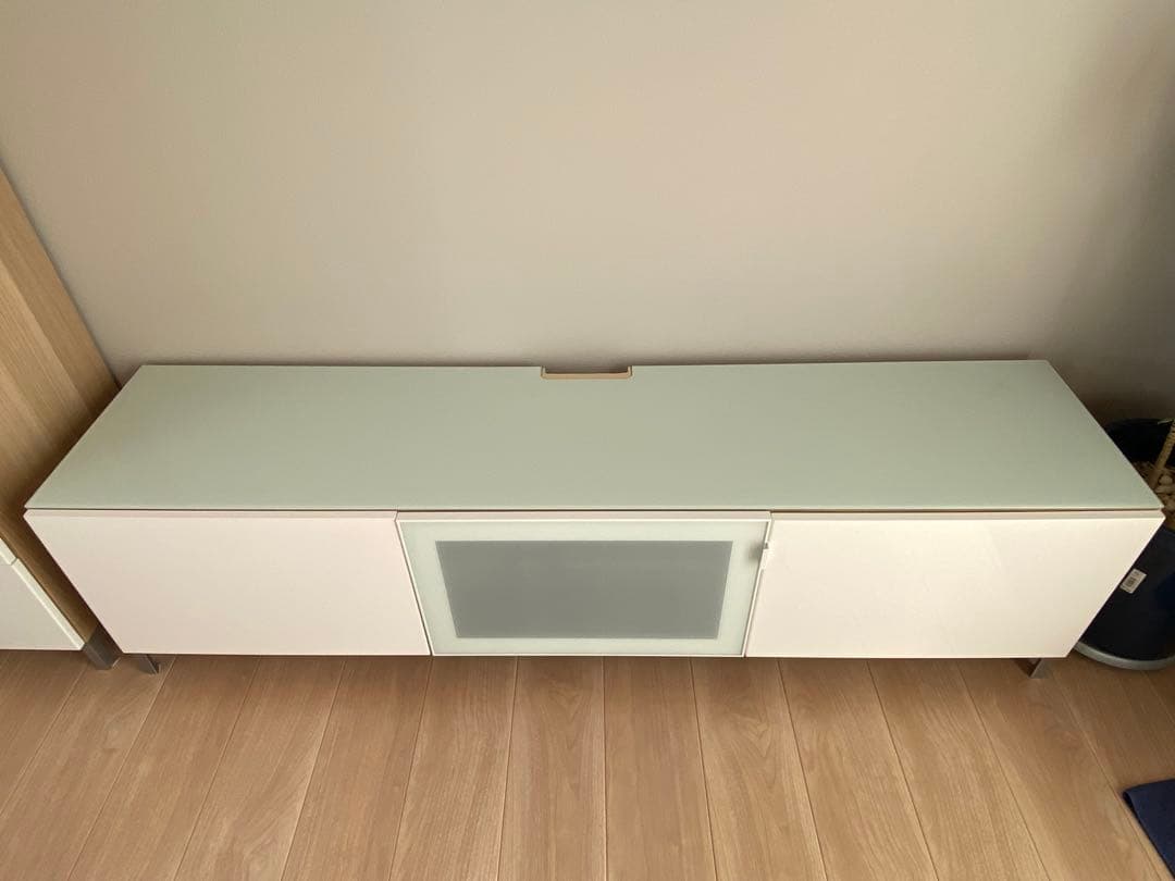 【IKEA】ベストー　テレビ台 ホワイト　ガラス天板付き
