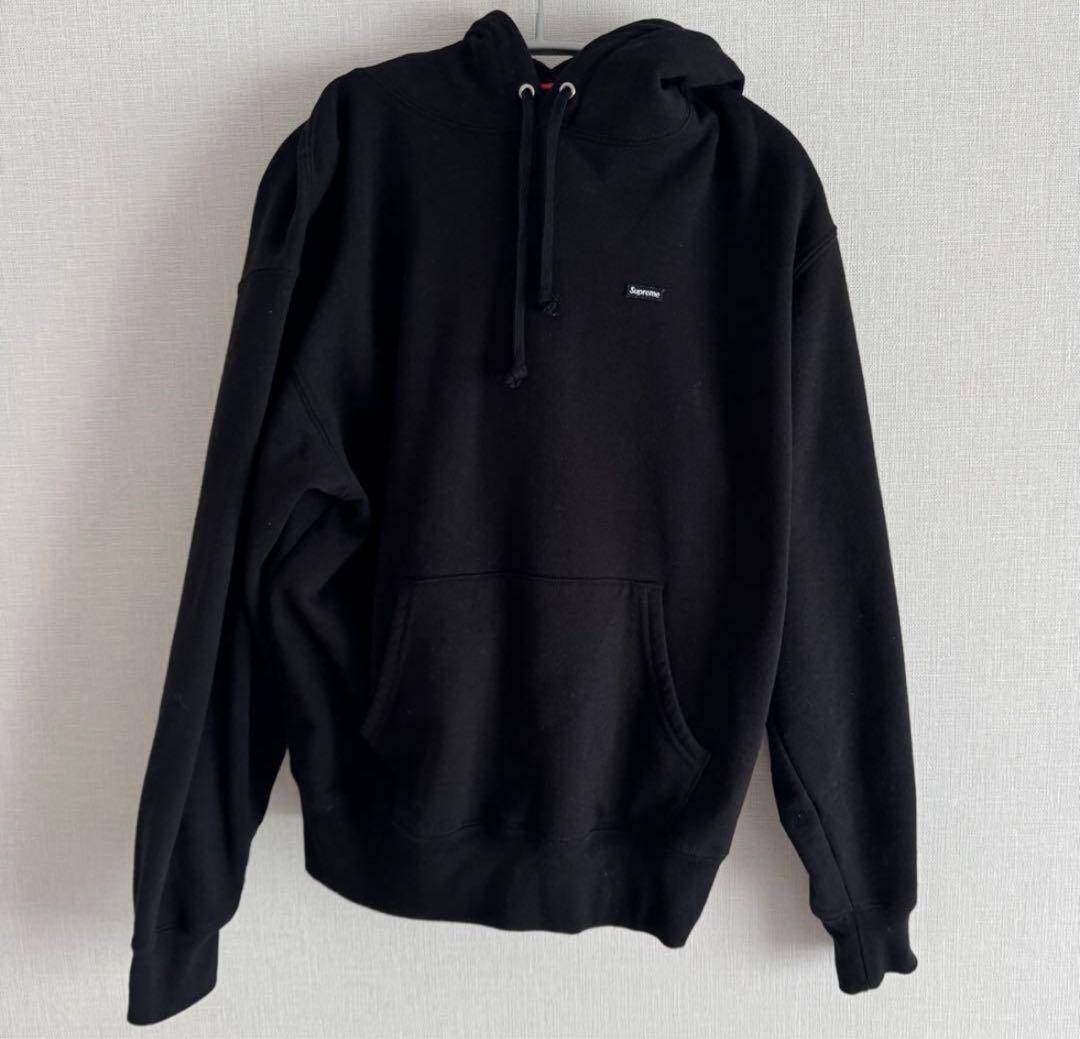 ＊*様 supreme スモールロゴ パーカー