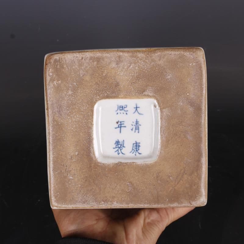 清康熙紅地粉彩草花竜紋天円地方瓶 景徳鎮 陶磁器 装飾品 現代工芸品 美術品置物