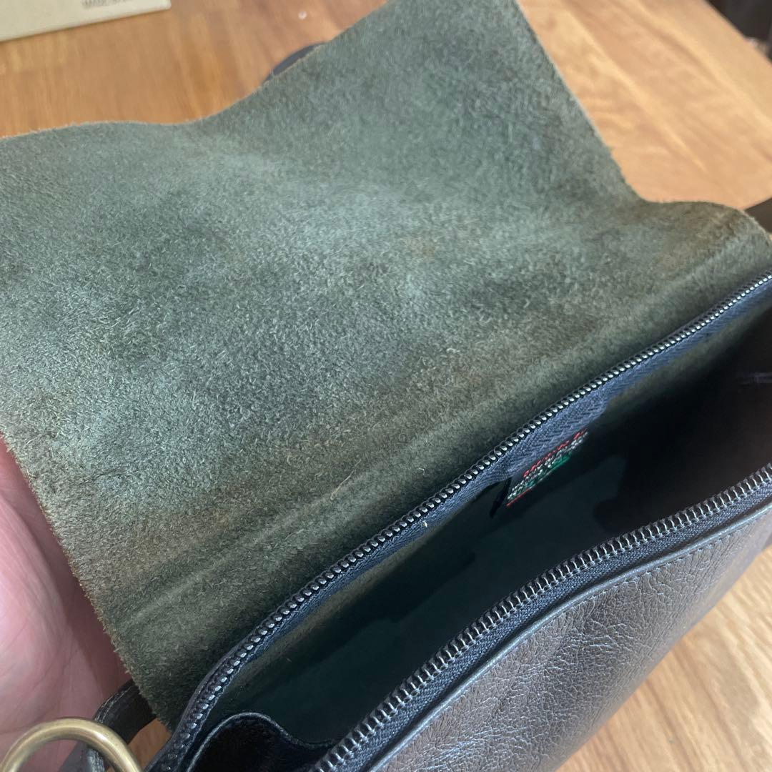 イルビゾンテ　クロスボディバッグ　黒