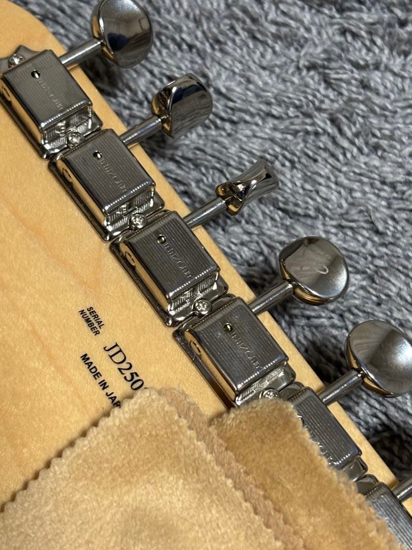 ギター Fender Moeka Shiotsuka Jaguar moni