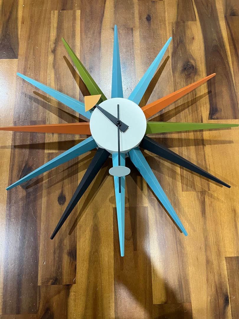 Vitra. e Nelson サンバーストクロック