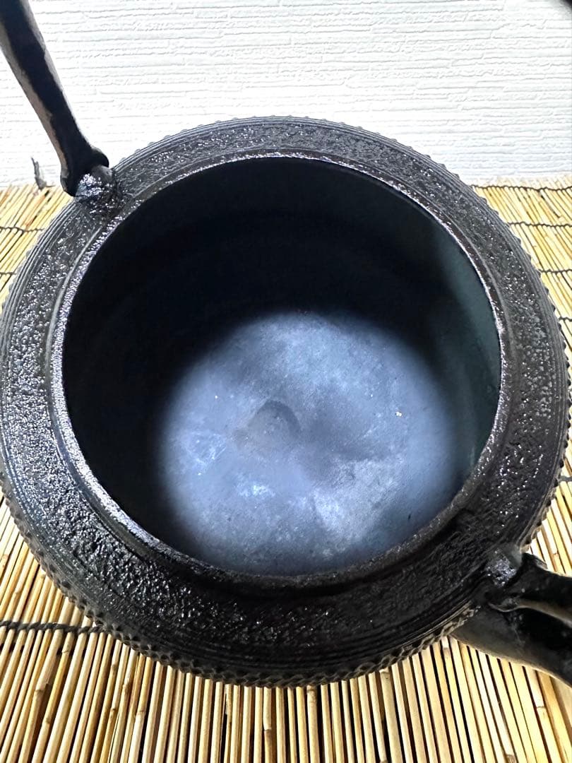 未使用品、供箱等付属品付　南部蓬榮堂造　１５型九重アラレ　南部鉄瓶　南部鉄器