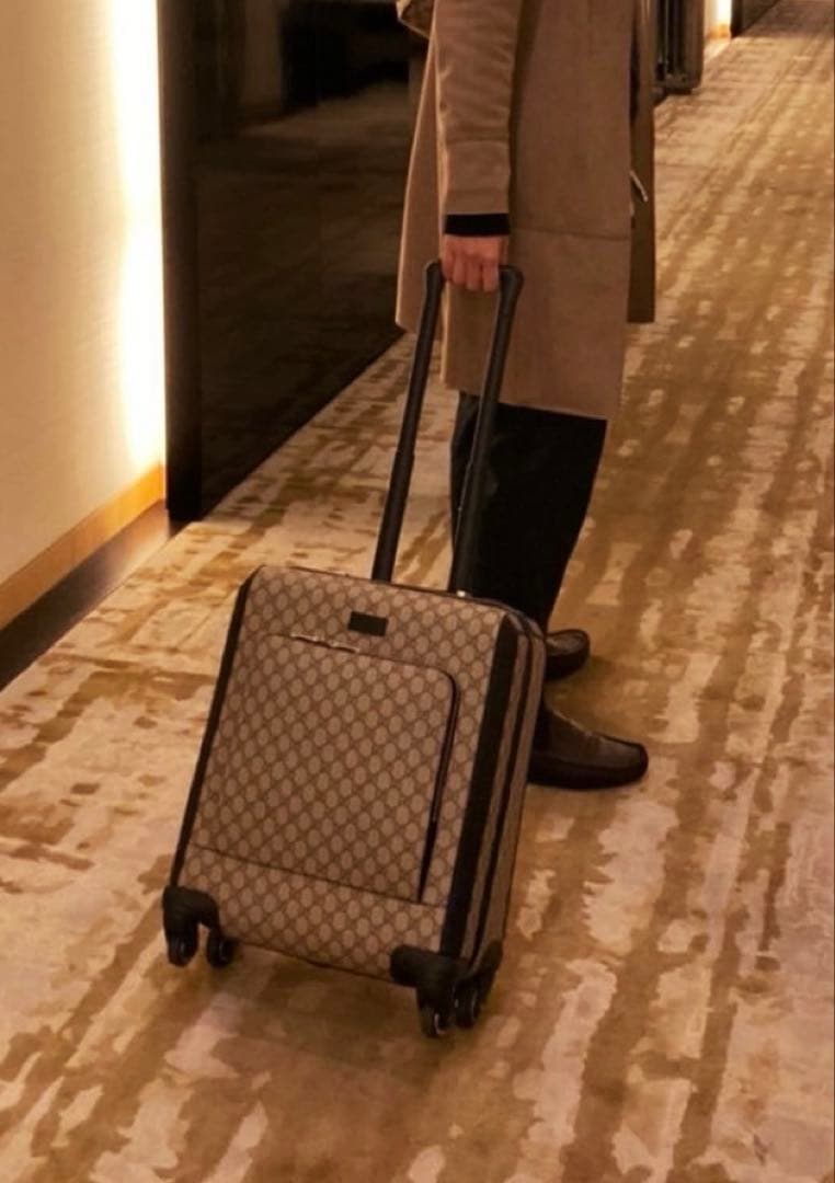 【大幅値下げ！レア希少美品／機内持込】GUCCIグッチGGキャリーキャリーケース
