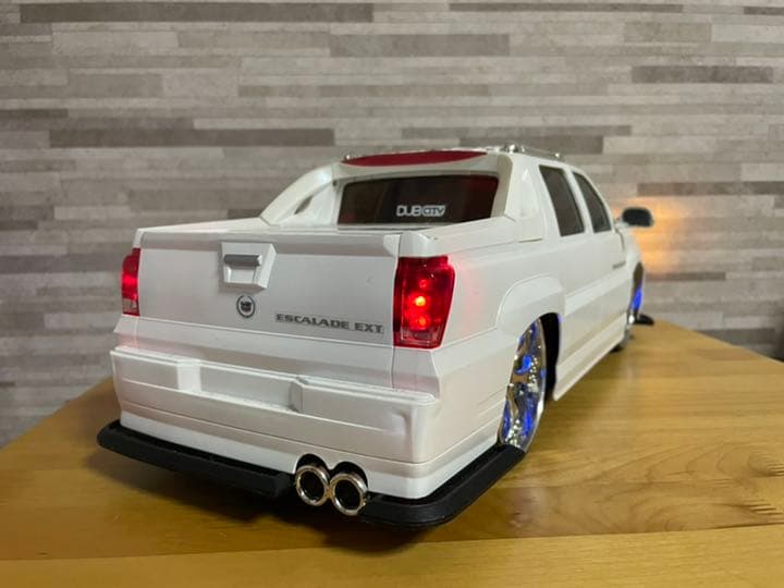 トイラジコン改ホビーラジコン化 依頼 DUB CITY エスカレード EXT