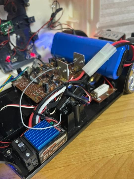 トイラジコン改ホビーラジコン化 依頼 DUB CITY エスカレード EXT