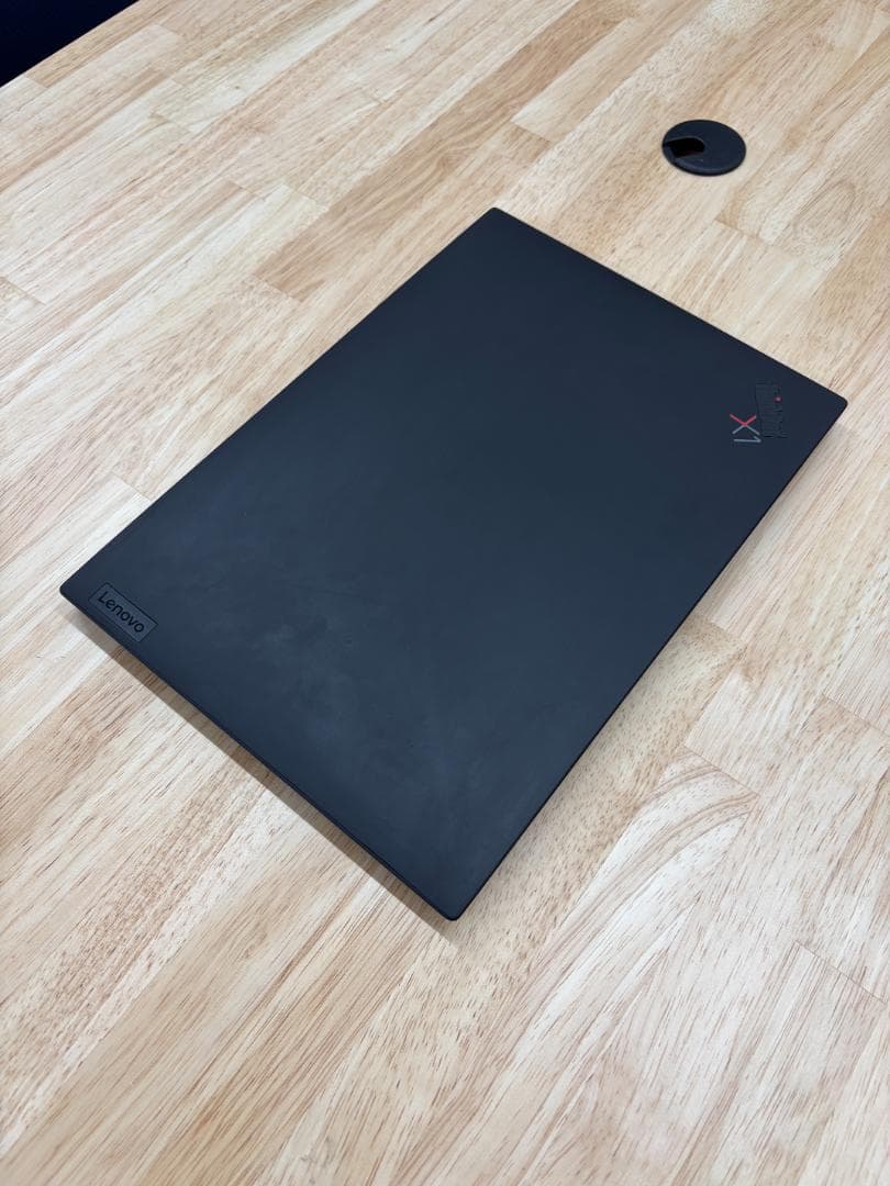 Lenovo ThinkPad X1 Carbon gen 9 (14インチ)
