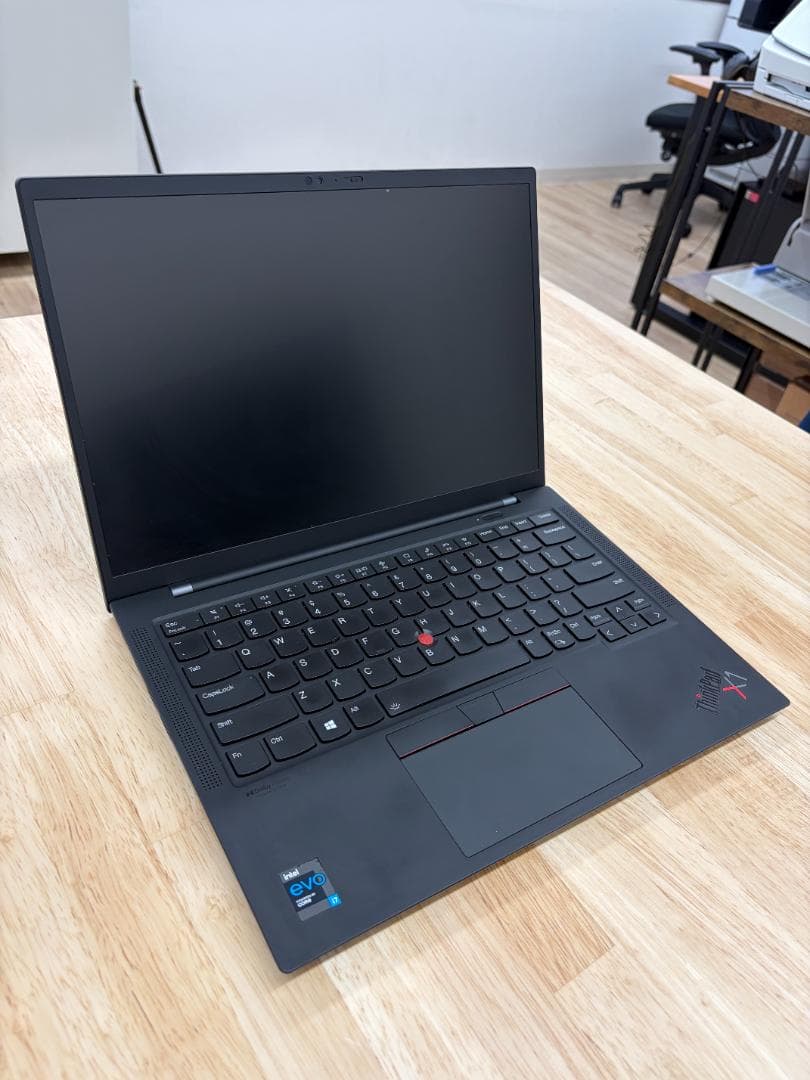 Lenovo ThinkPad X1 Carbon gen 9 (14インチ)