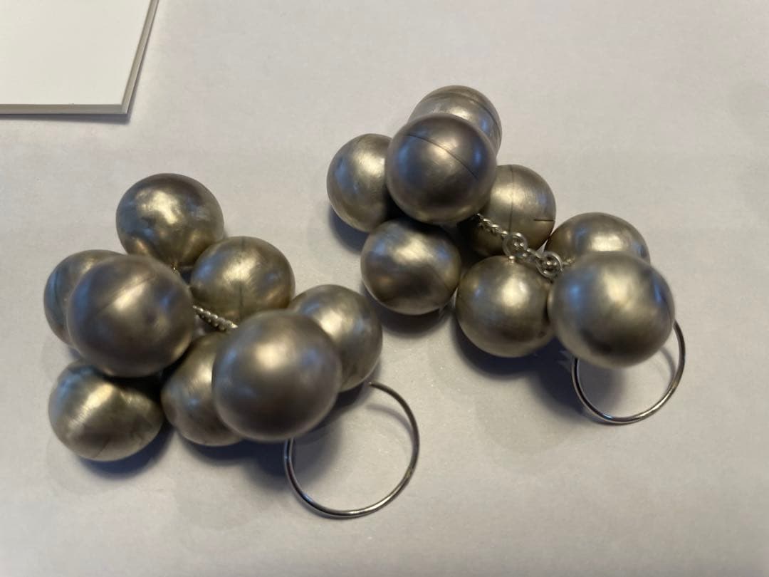 【8uede 】スウェード　シルバー、鈴のピアス　Cosuzu Earcuff