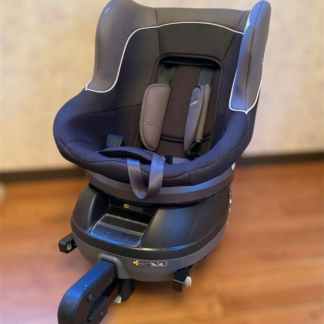 Combi コンビ　西松屋　チャイルドシート　ネセルターン