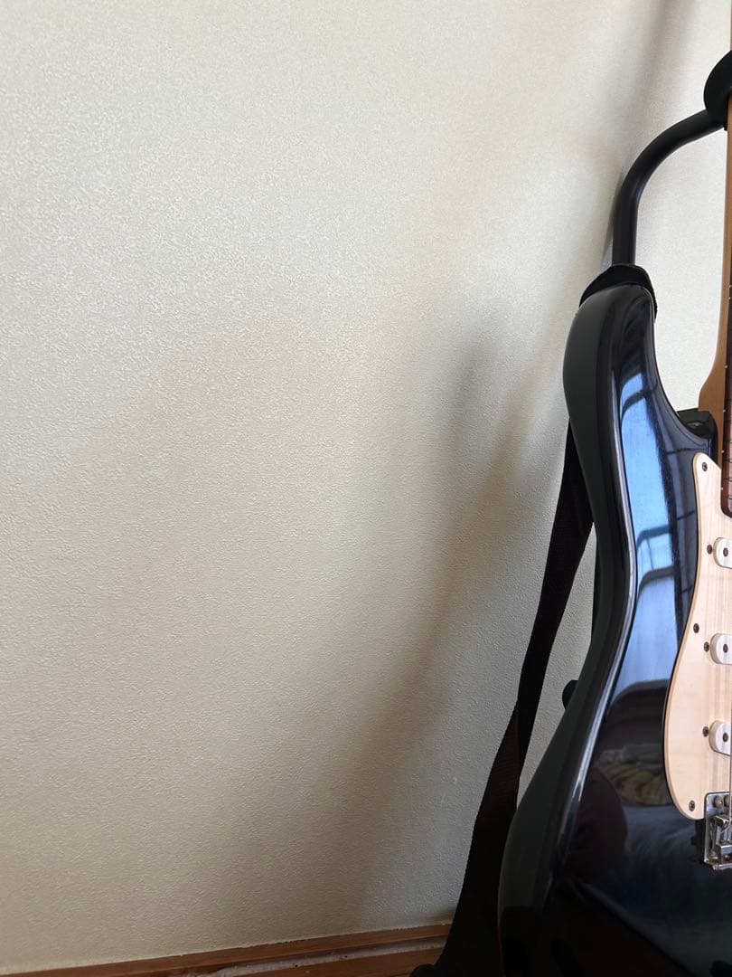 Squier ストラトキャスター ブラック 6弦