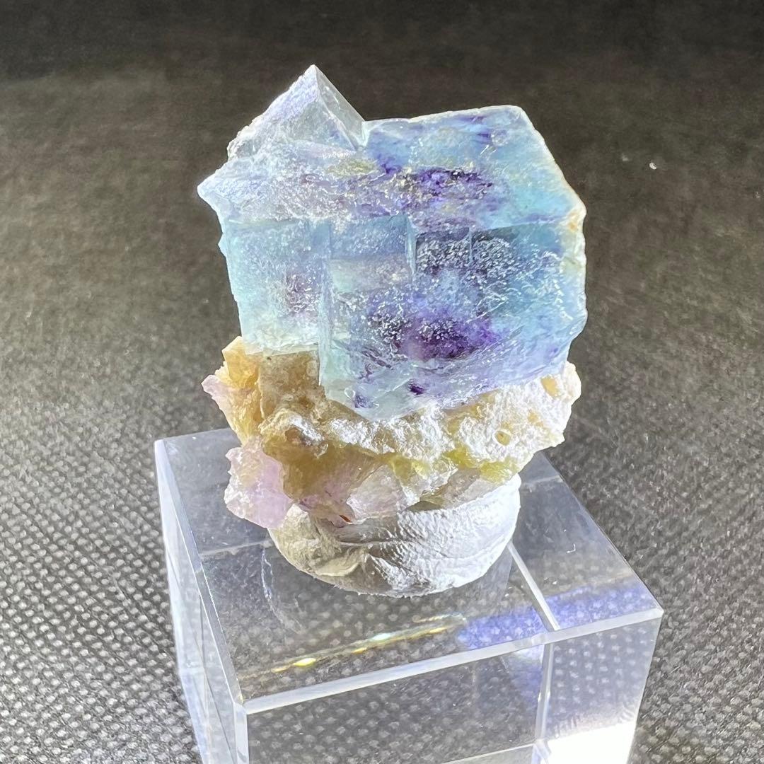 ヤオガンシャン産　ブルーゾーニング　パープルファントムフローライト