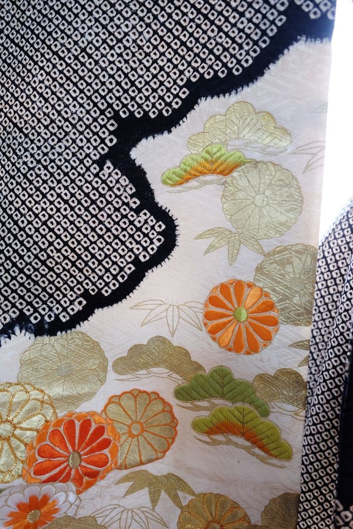 サラ　アンティーク振袖　豪華黒絞り　刺繍　振袖+長襦袢