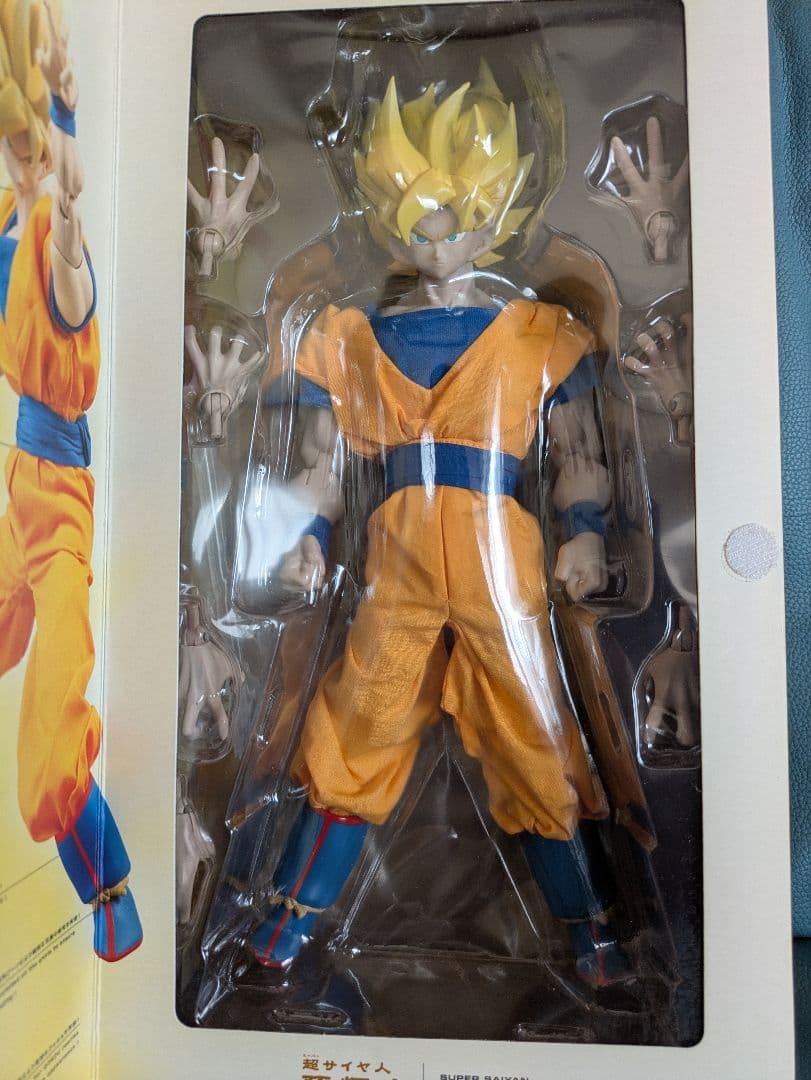 メディコムトイ　ドラゴンボール　孫悟空　超サイヤ人孫悟空　ピッコロ　孫悟飯