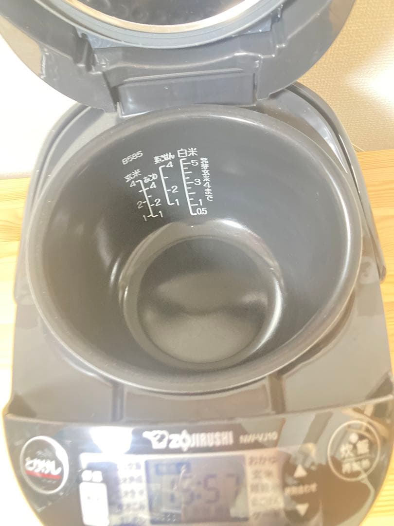 ☆ 2025製 美品 象印 IH炊飯ジャー 極め炊き NW-VJ10 5.5合炊
