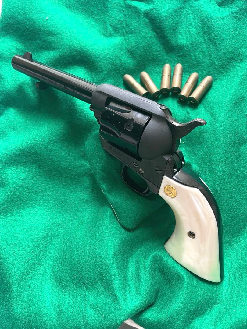 モデルガン　COLT SINGLE ACTION AREMYパール仕上グリップ