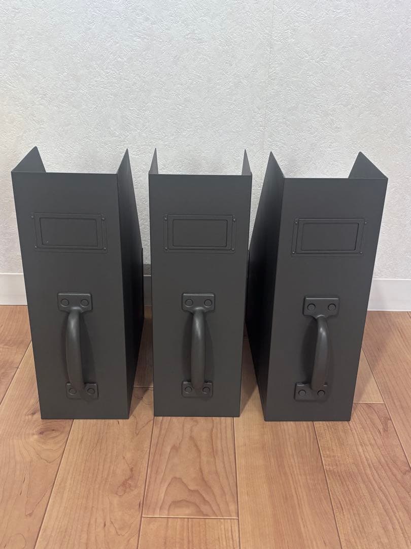 PACIFIC FURNITURE SERVICE ファイルストレージ