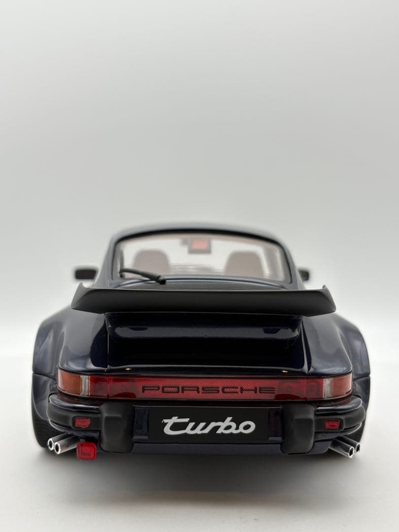 ミニカー Porsche930Turbo Slant Nose896/1000 1/18