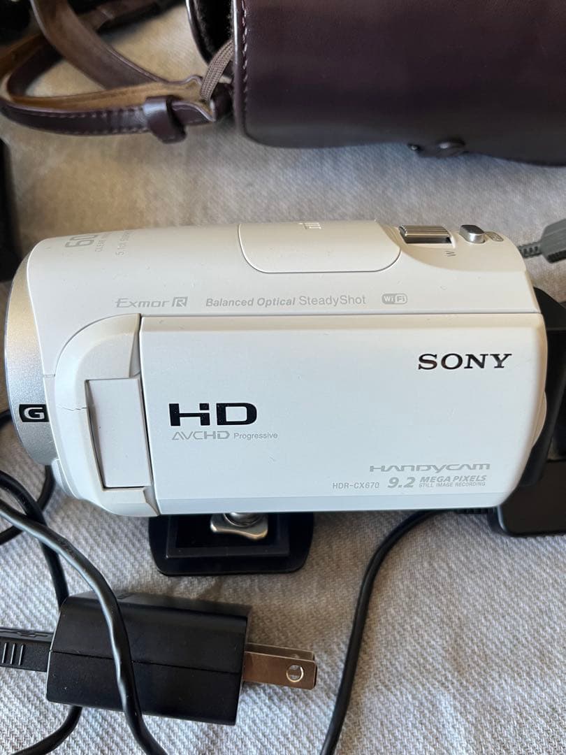 【中古品】SONY HDR-CX670 ビデオカメラ 本体＋おまけ
