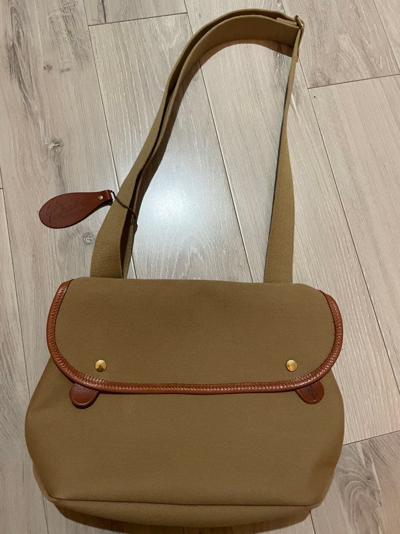 brady ブレディ　AVON カーキ　bshop