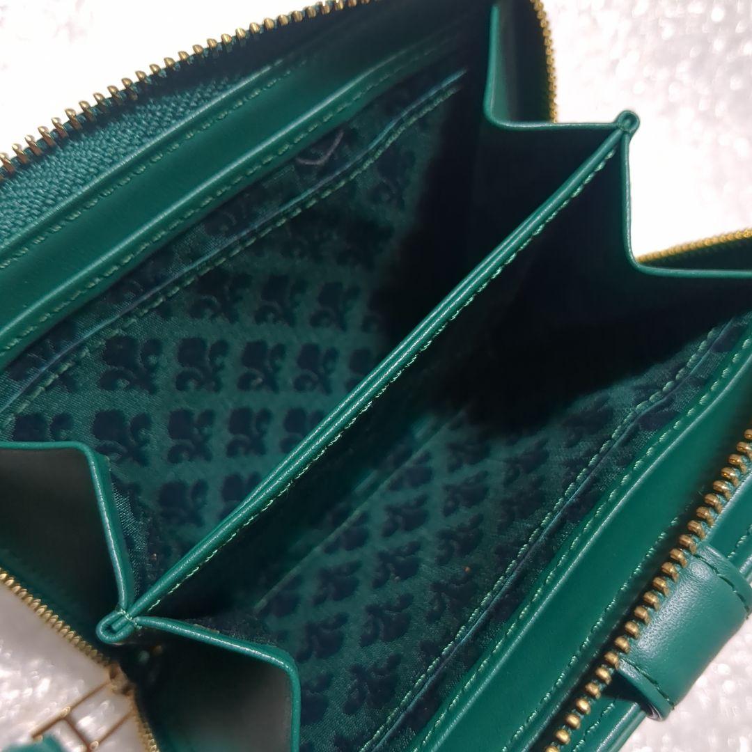 新品未使用 牛革２つ折り財布 グリーン系統 パトリックコックス