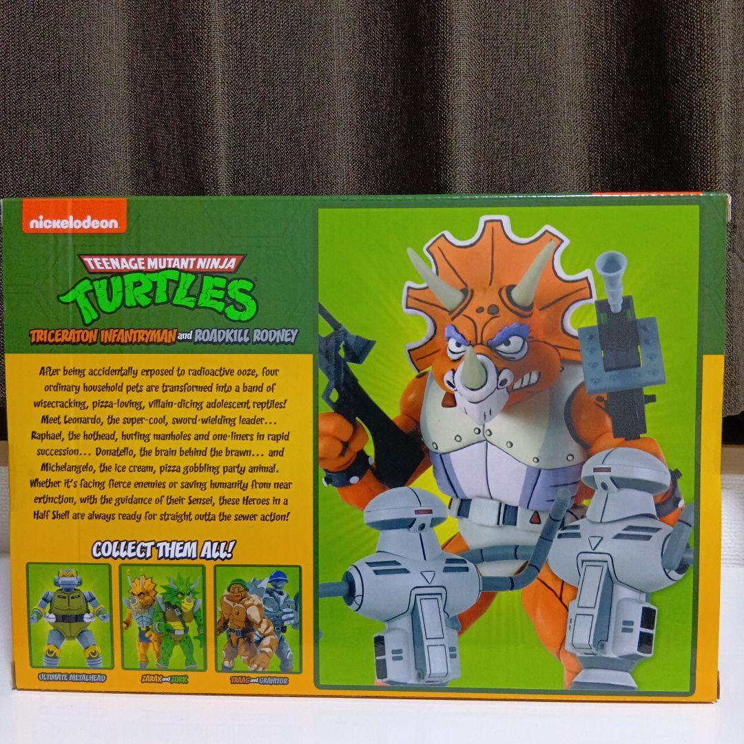 ネカ　ミュータントタートルズ トリケラトン・インファントリーマン ロードキル