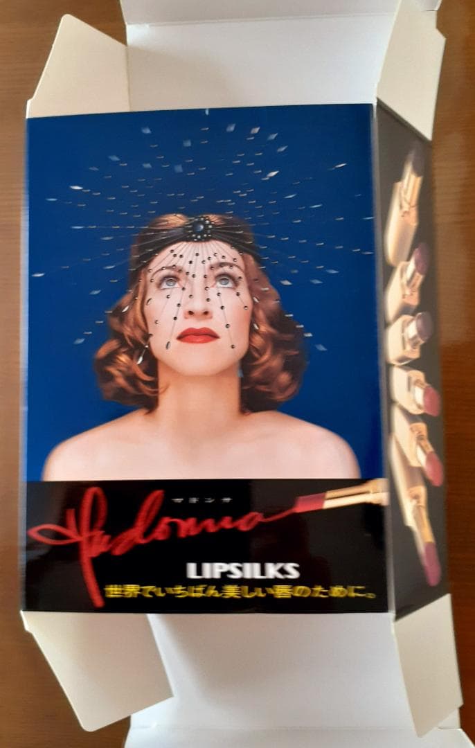 マドンナ　MAX FACTOR Lipsilks　国内 店頭展示用ボックス