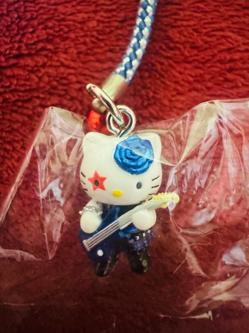 限定品‼️ハローキティ ロックバージョン ストラップ