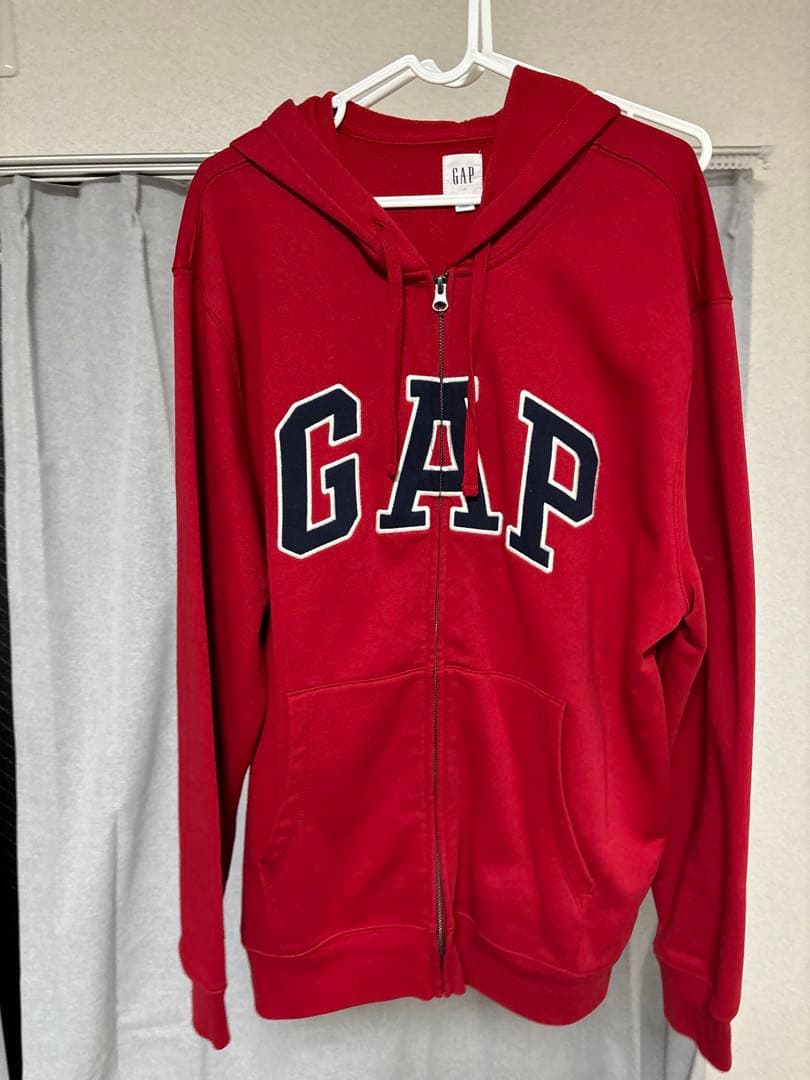 GAP 赤 フルジップパーカー Lサイズ　立花琴未着用