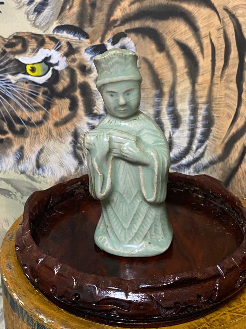 12世紀 高麗青磁 文官形水滴　 (検/文房具李朝徳利酒器新羅唐津古宋備前）