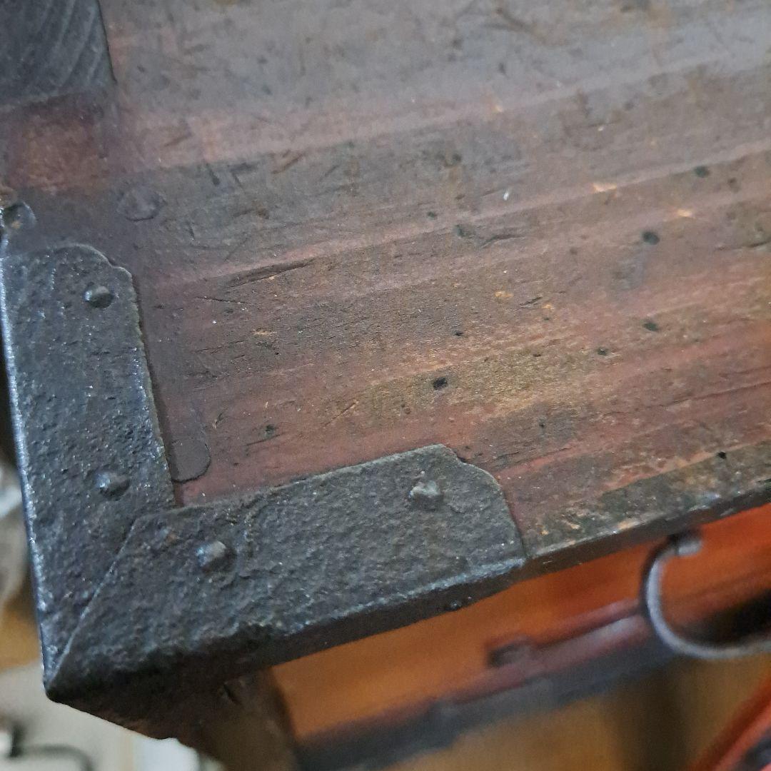 明治時代箪笥　珍品時代鍵付　欅箪笥　四段　金庫引出二段　時代金具　隅に金具止
