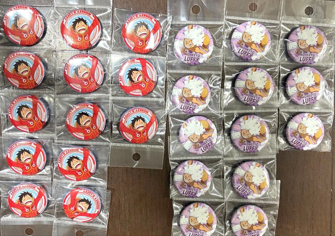 【非売品】【バレンタイン限定】ワンピース　缶バッチ　ルフィ　ニカ
