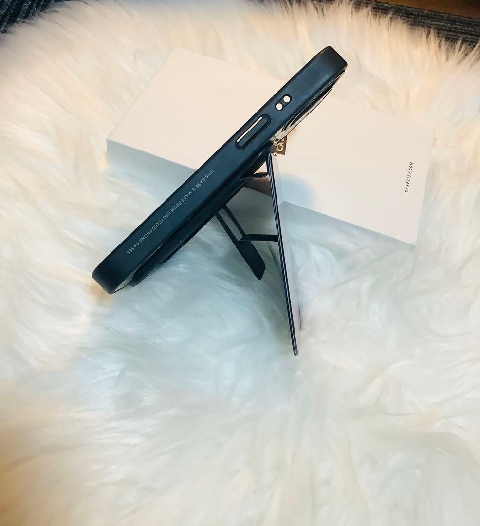 CASETiFY iPhone15星型デザイン(スマホスタンドカードケース付)