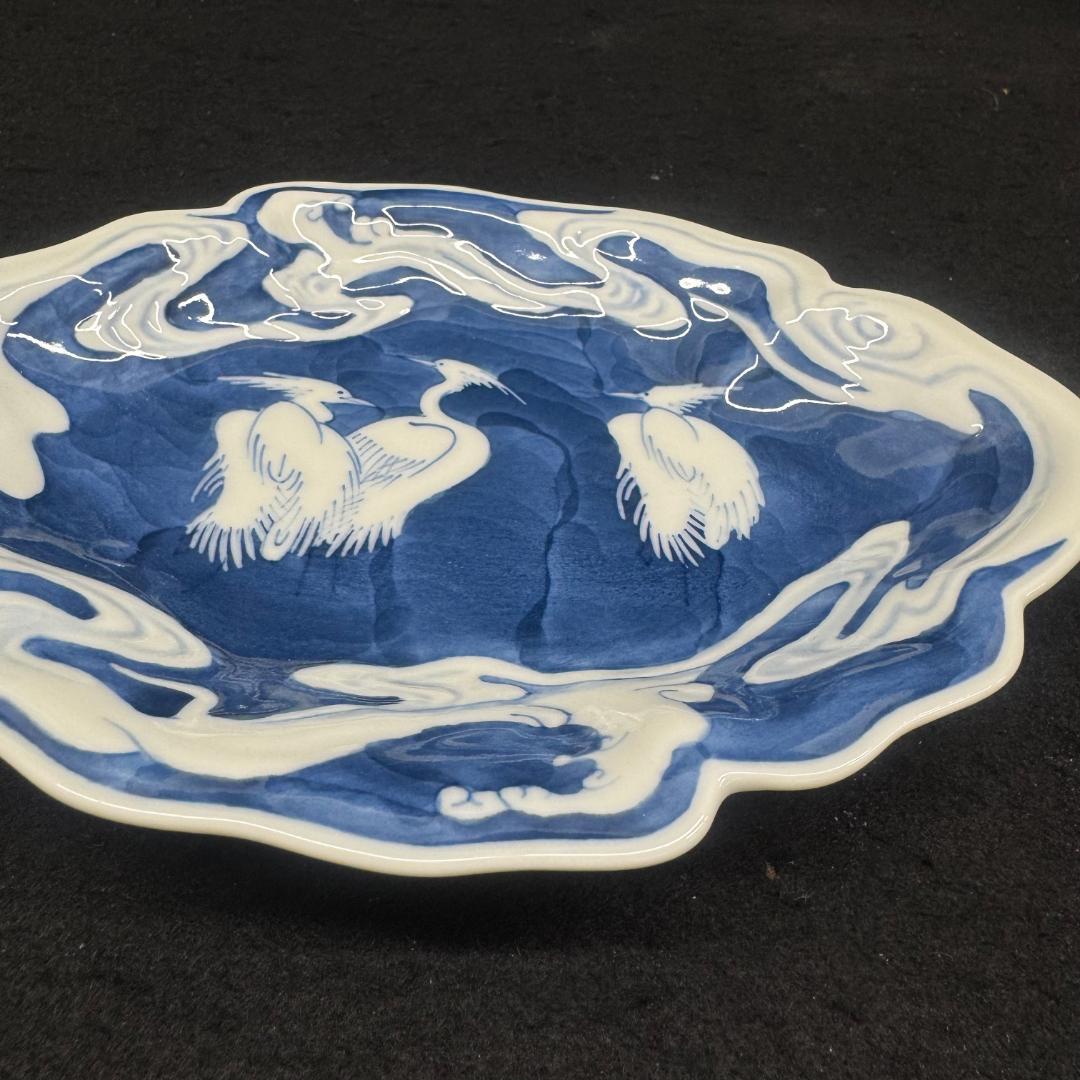 美品！　藍鍋島流水鷺図 皿　 浮彫 　浪形皿　五客 共箱
