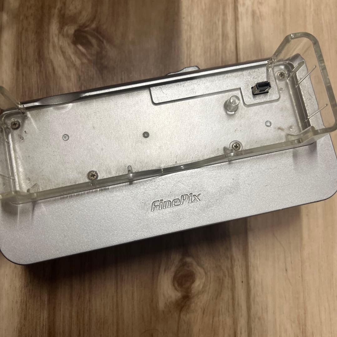 ジャンク品　FUJIFILM デジタルカメラ　F810 FinePIx