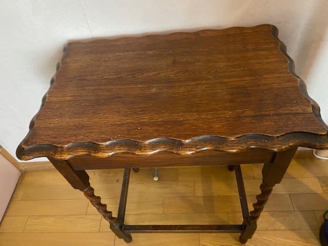 イギリス　アンティーク　ツイストレッグテーブル　オケージョナルテーブル