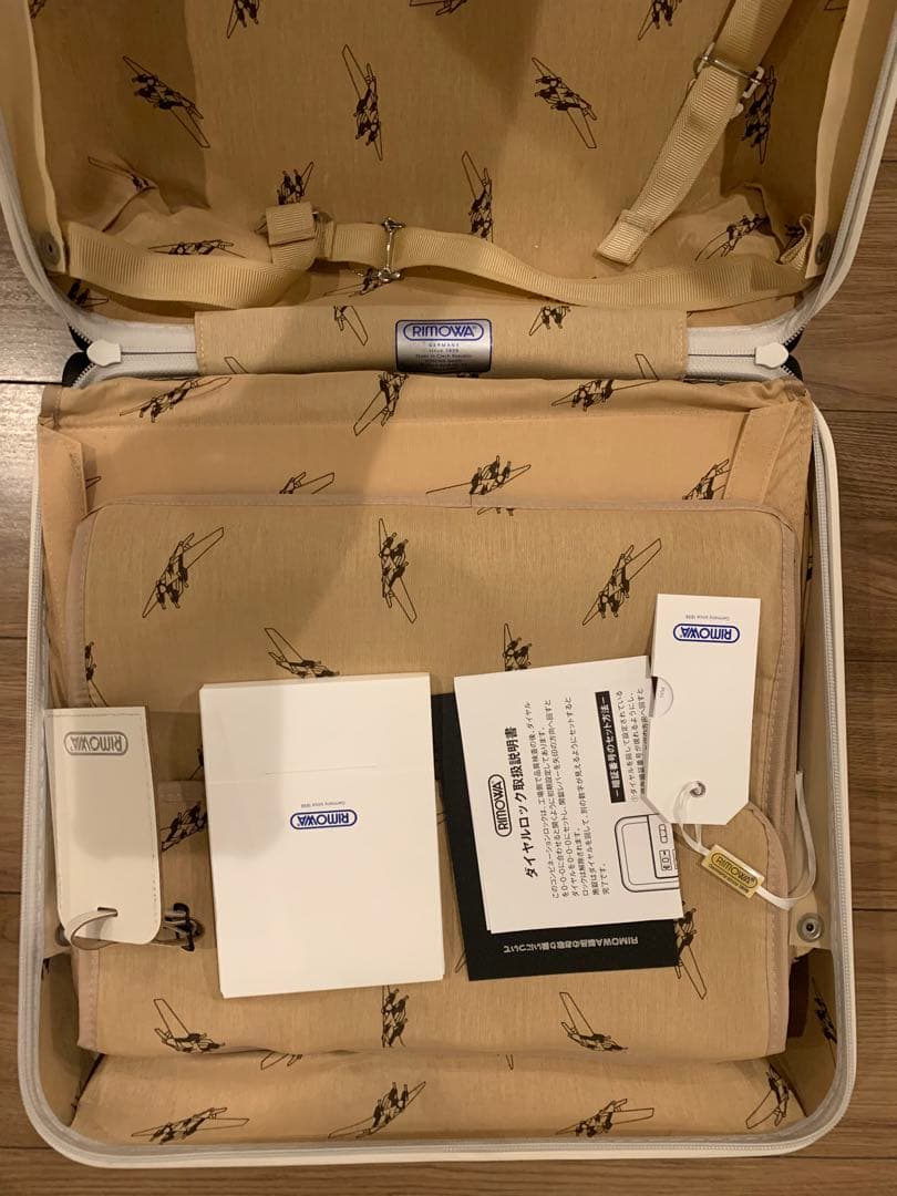 ユナイテッドアローズ別注　RIMOWA SALSA ECRU