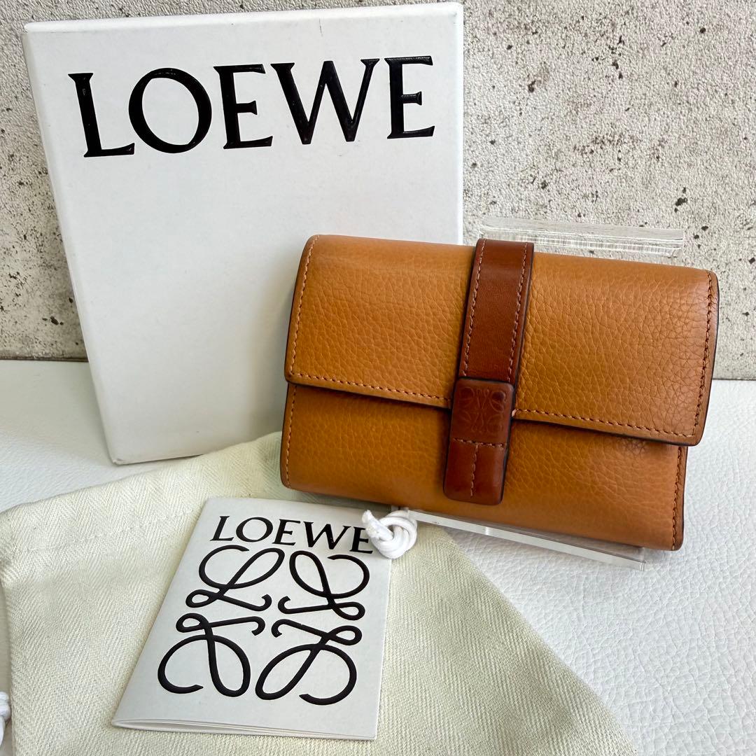 ま*ん様 LOEWEロエベ バーティカル ウォレット 3つ折り 折りたたみ財布