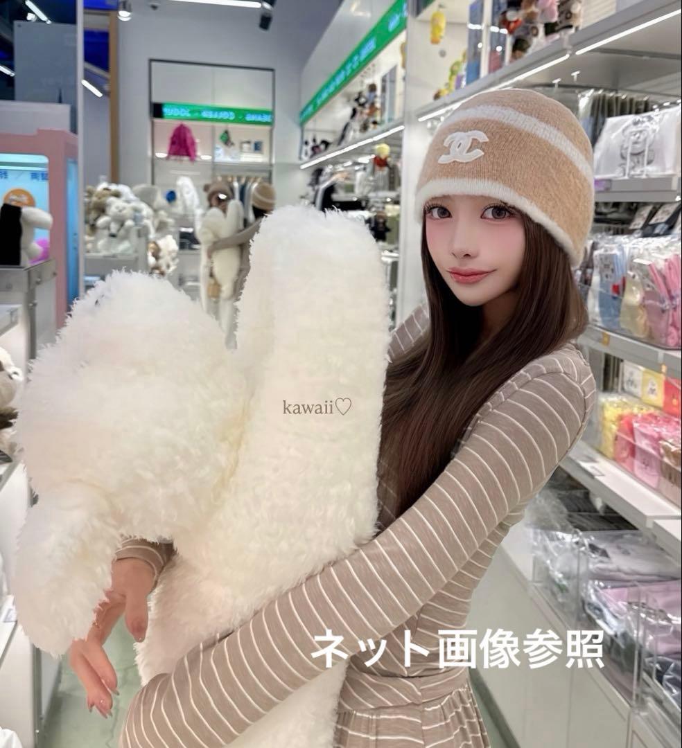 [美品]CHANELカシミヤビーニー2024AW白黒ロゴ　箱・タグ・証明書付