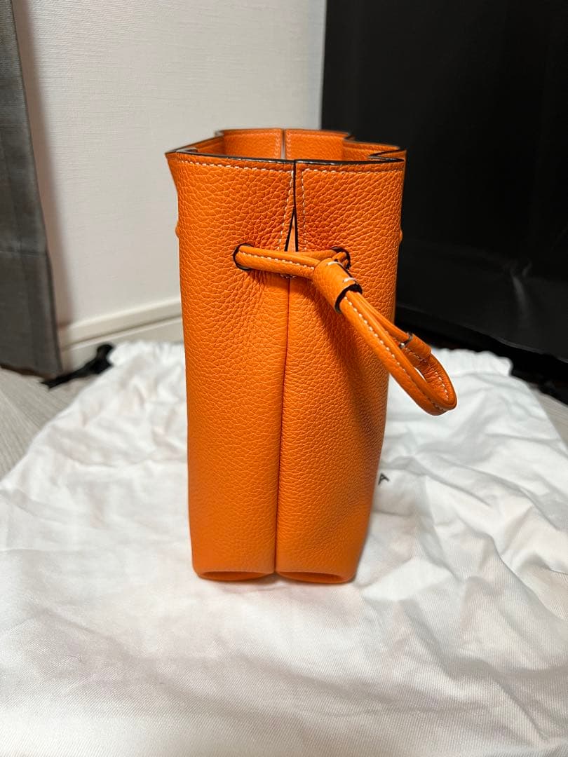 ボナベンチュラ　エマバッグ　オレンジ　ショルダー　クロスボディ